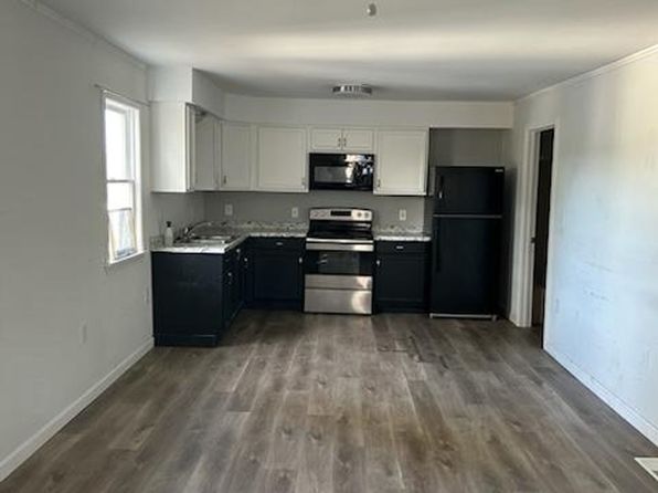 889 Elm St UNIT 3