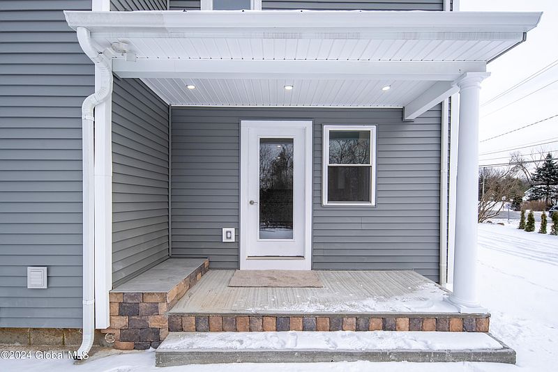 4th image of 489 Grooms Road
