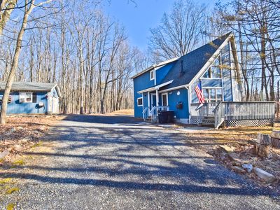 2181 Village Rd, Effort, PA, 18330