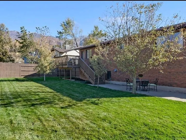 5655 Village Way — Photo 16