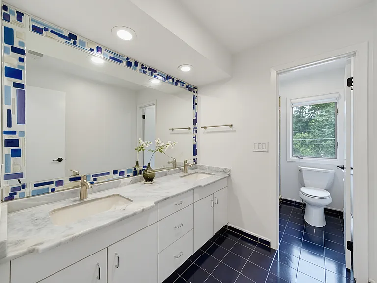 HALLWAY BATHROOM-SEPERATED SHOWER AND TOILET ROOM