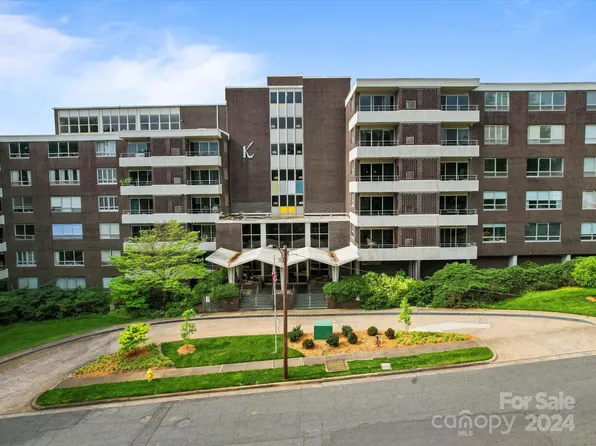 1300 Reece Rd #211, Charlotte, NC 28209