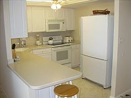 4th image of 380 Seaview Ct APT 1110
