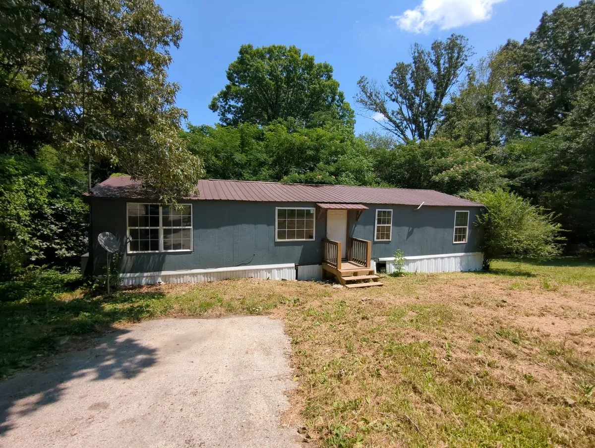 Primary Photo - 106 Rosenwald St