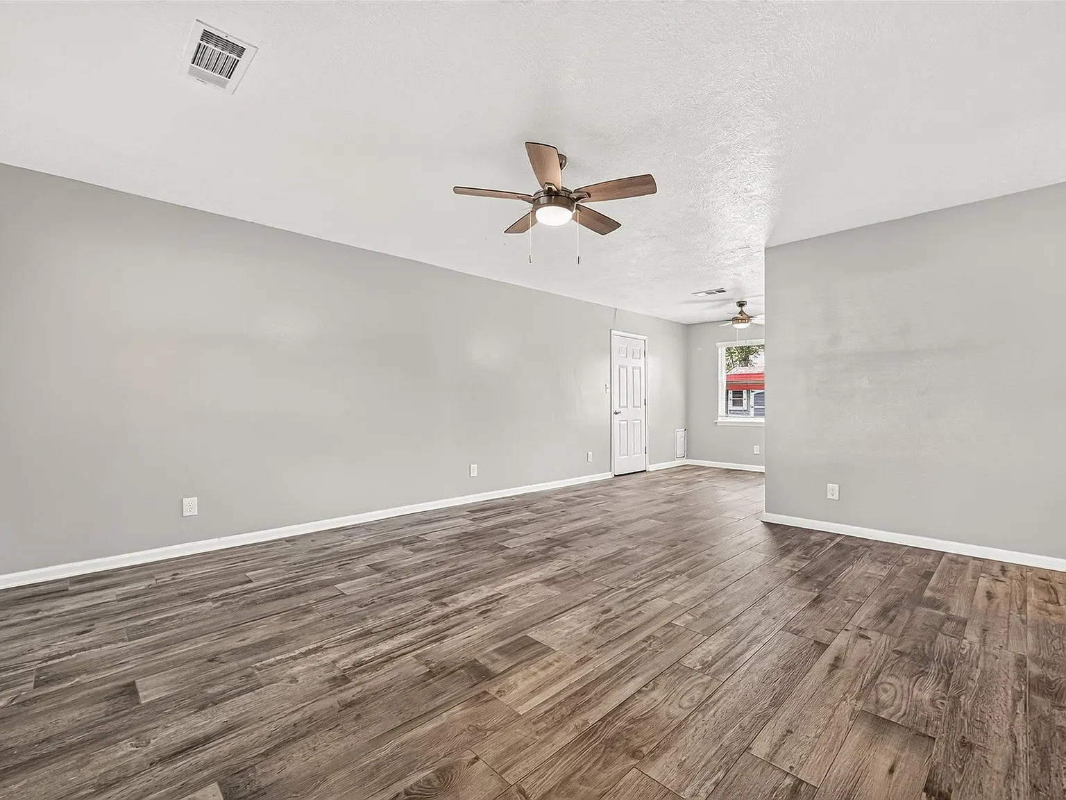 3 bed, 2.0 bath, 1120 sqft, $2,250 — Photo 4