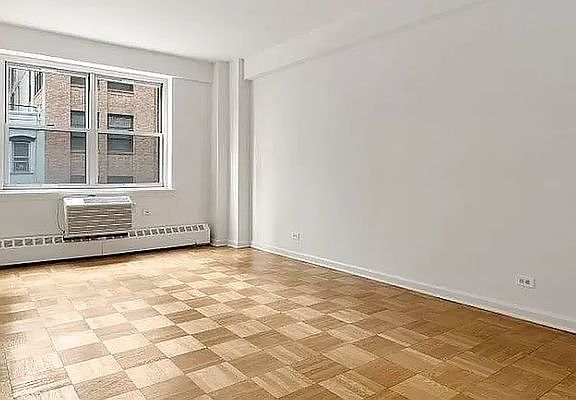 3rd image of 300 E 46th St APT 10C