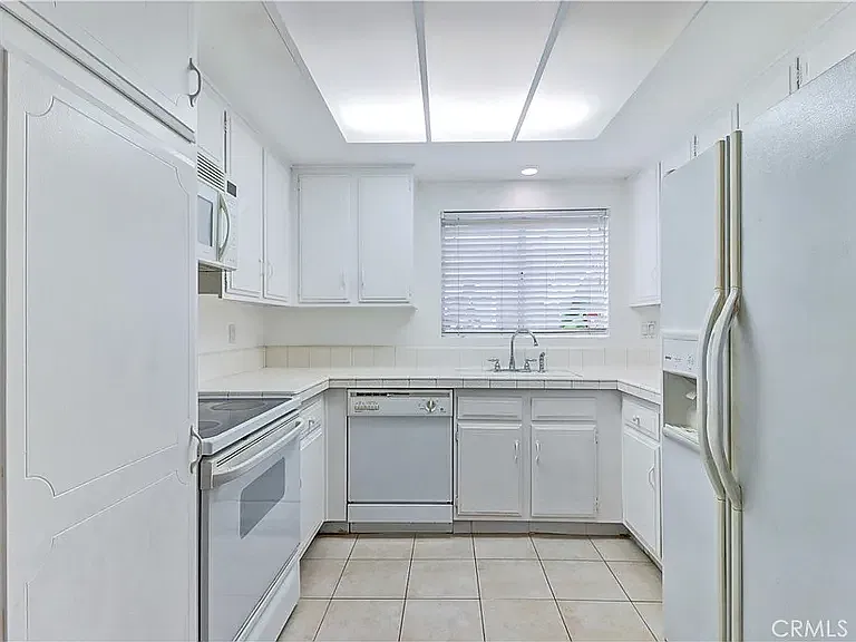 2 bed, 1199 sqft, $2,950 — Photo 4