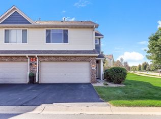 146 Shetland Ln, Lino Lakes, MN 55014