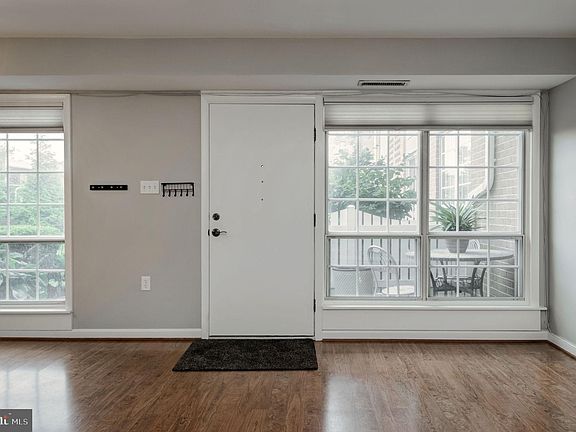 3rd image of 1963 Kennedy Dr Suite 1963