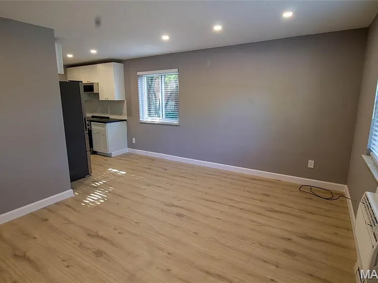 5349 Arsenal St #8 — Photo 4