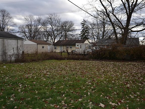 3rd image of 1023 Duxberry Ave