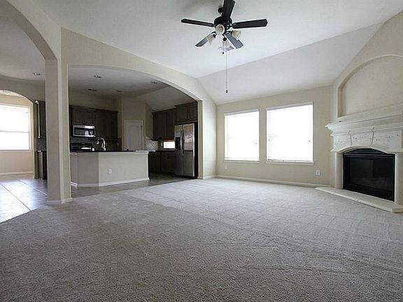 4th image of 24939 Lakecrest Glen Dr