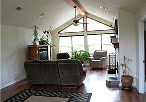 4th image of 216 Kaelepulu Dr