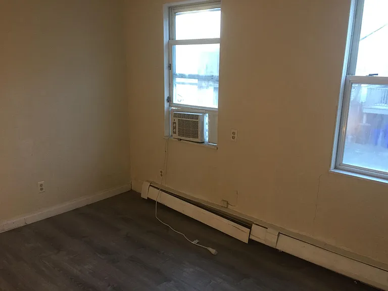 2 Everett Pl #1 — Photo 15