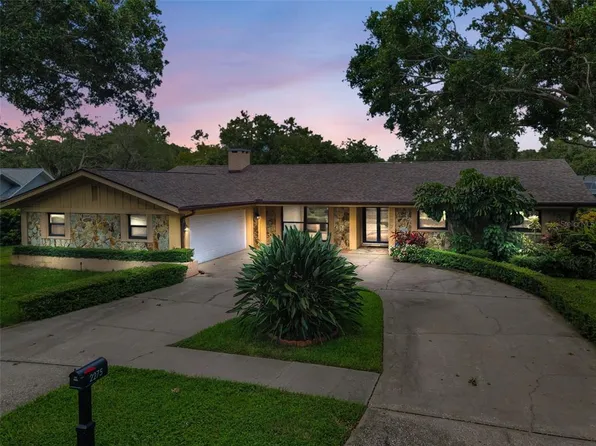 2275 Willowbrook Dr, Clearwater, FL 33764