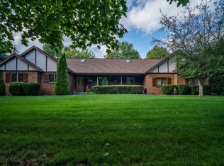 3704 Briarwood Ln, Manitowoc, WI 54220
