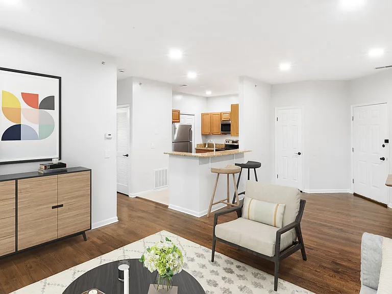 70 Hill St — Photo 8