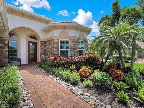3rd image of 9259 Fieldstone LN