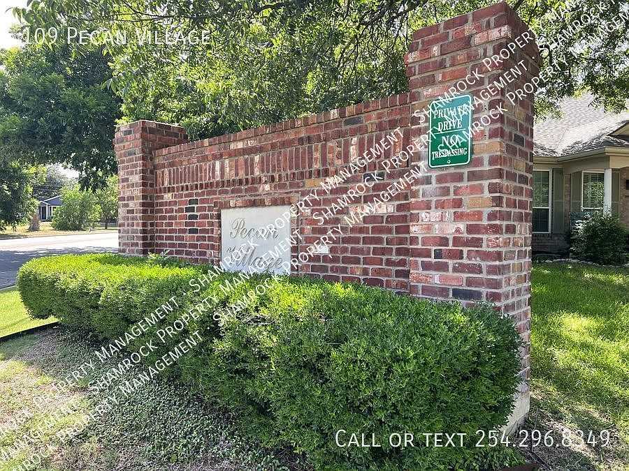 2nd image of 109 Pecan Village Cir