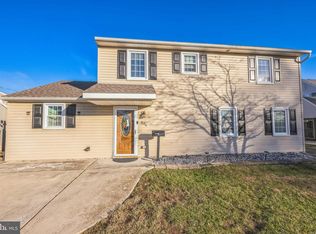 236 N Northpark Dr, Levittown, PA 19054