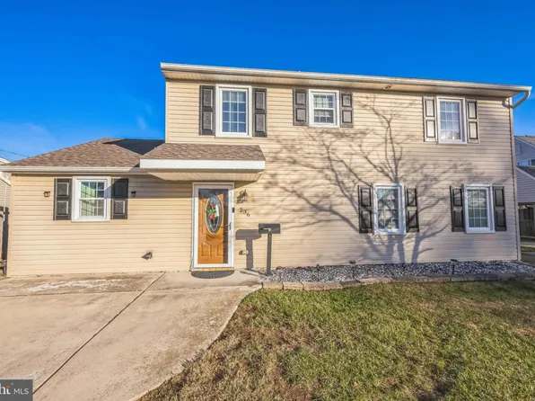 236 N Northpark Dr, Levittown, PA 19054