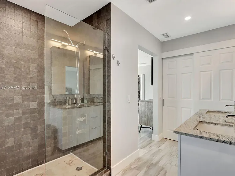 15481 SW 47th Ter — Photo 25