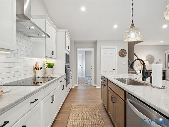 3rd image of 8961 Emily Jane Pl