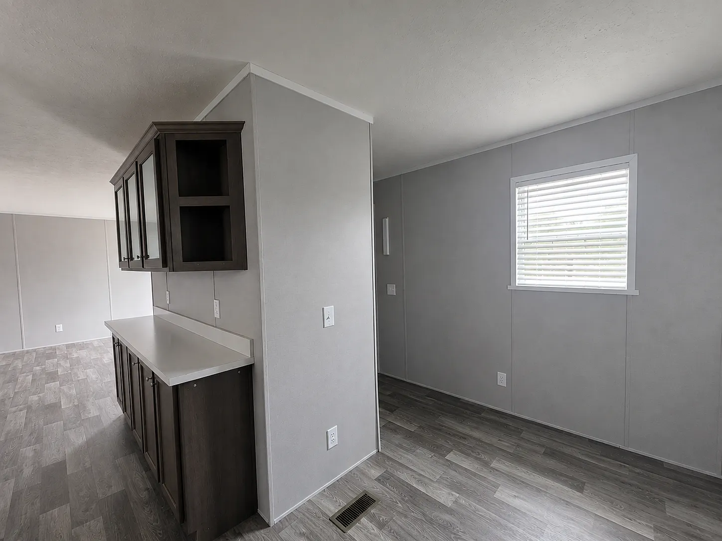 3 bed, 1120 sqft, $1,199 — Photo 2