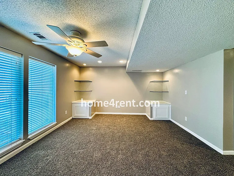 15252 W 158th Ter — Photo 42