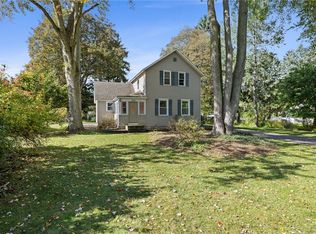 1585 Creek St, Rochester, NY 14625