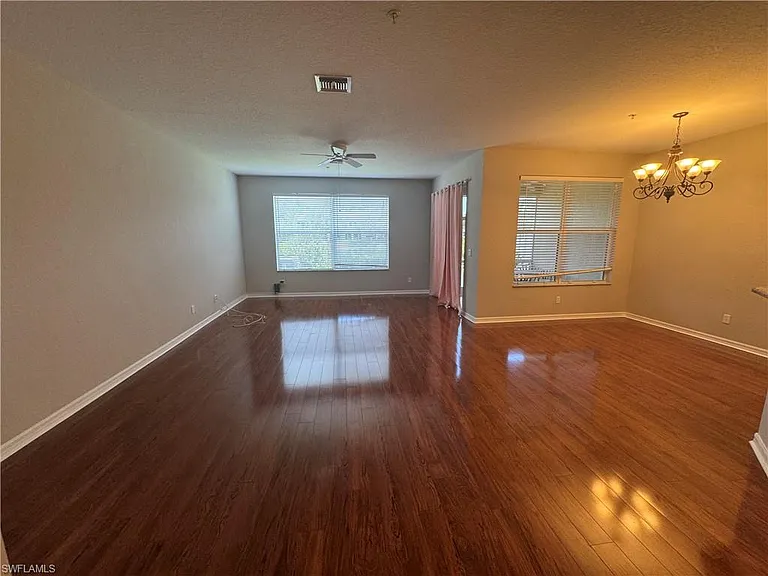 1410 Mariposa Cir #105 — Photo 5
