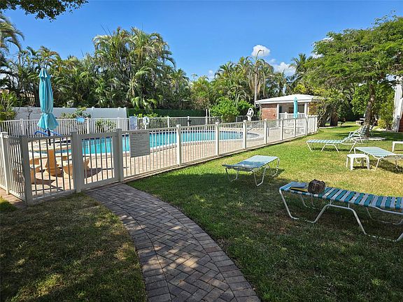2nd image of 224 S Hibiscus Avenue #350