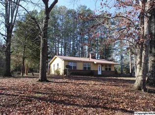 10 Mapleleaf Pvt. Dr, Falkville, AL 35622