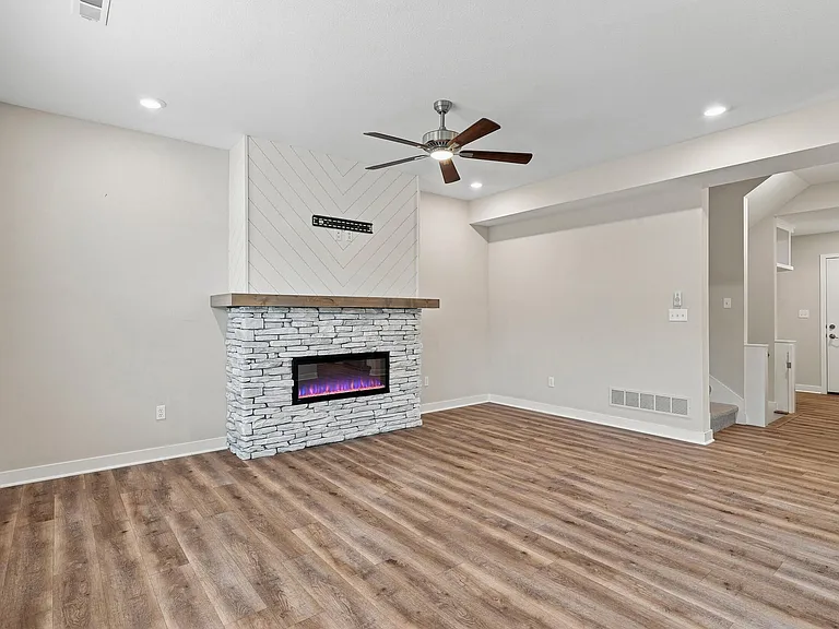 4000 W Worley St #2 — Photo 6
