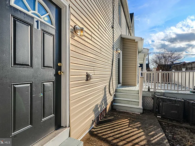 3014 Hamilton Ave #1 — Photo 5