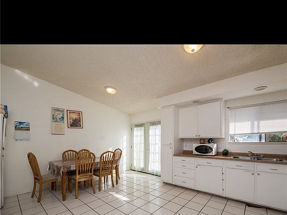 4th image of 1030 Kingston Dr
