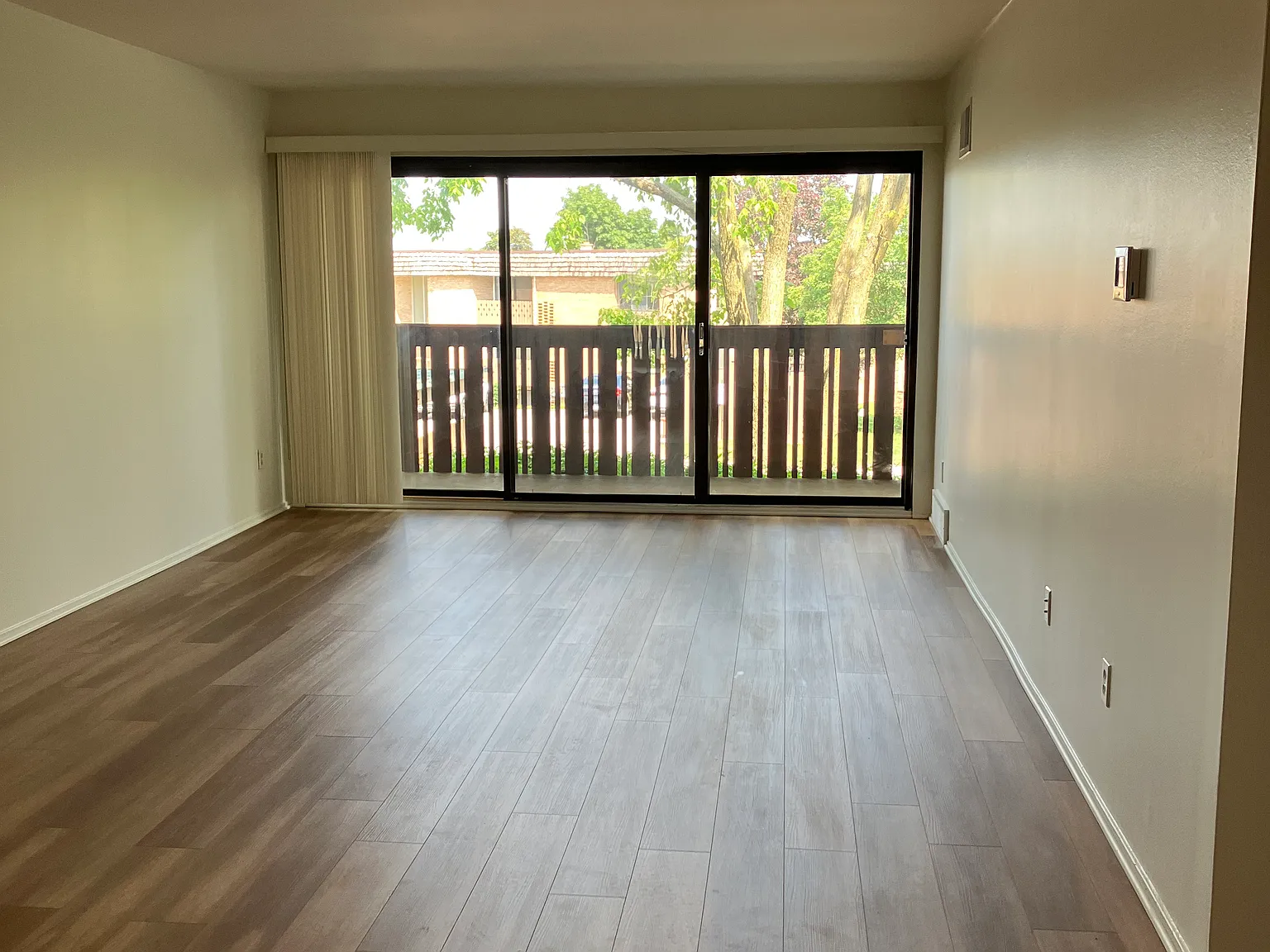 2 bed, 1173 sqft, $1,800 — Photo 3