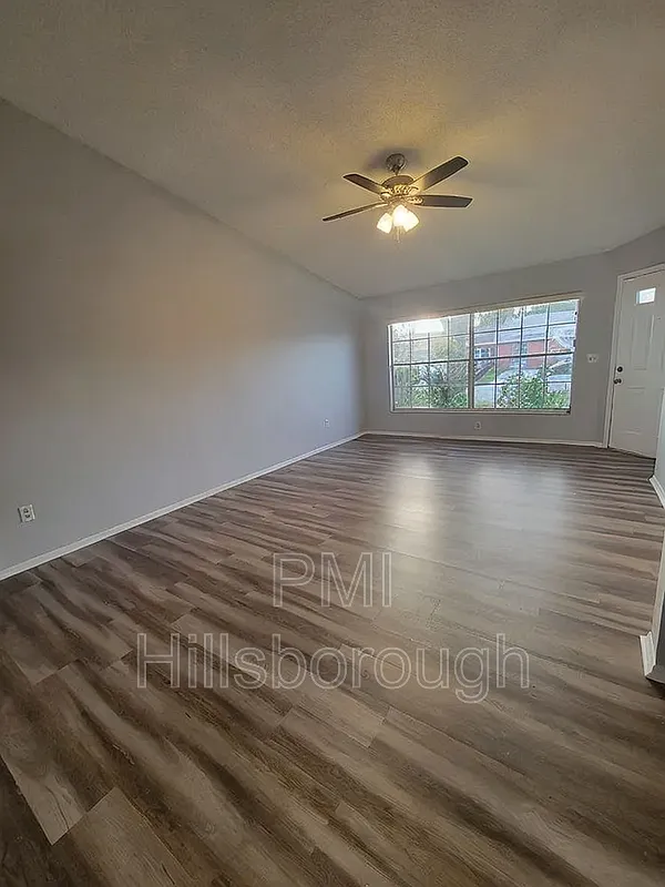 2 bed, 2.0 bath, 1111 sqft, $1,800 — Photo 2