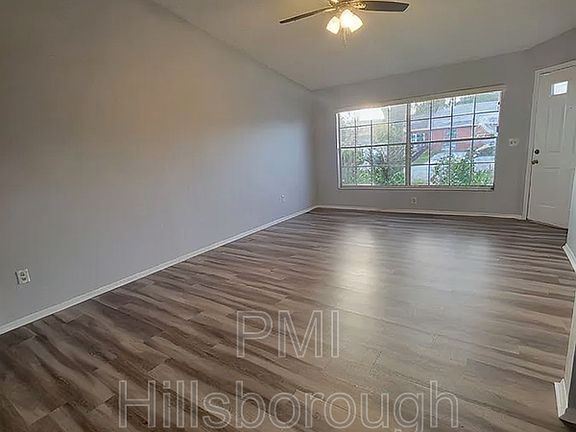 2nd image of 914 Burlwood St