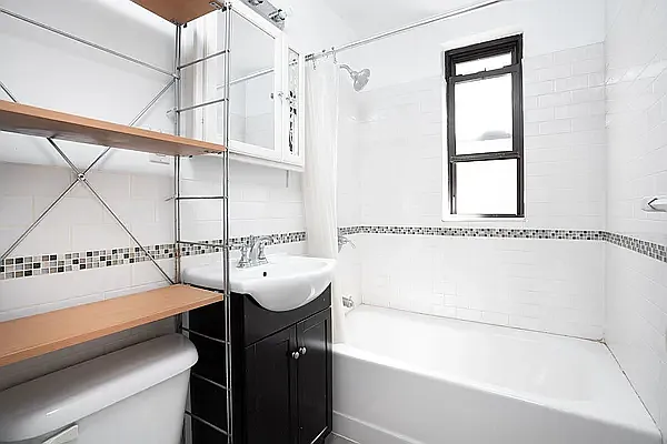 Rented by Waldstar Real Estate LLC | media 12