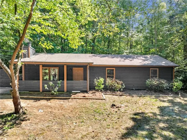 4016 Skyline Dr, Gainesville, GA 30501