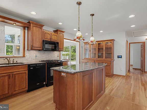 4th image of 9618 Dundawan Rd