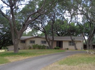 169 Bob Moritz Dr, Fredericksburg, TX 78624