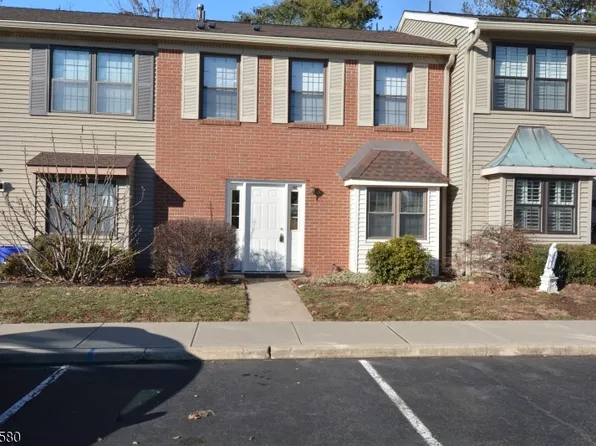 129 Hampton Ct, Franklin Twp., NJ 08873