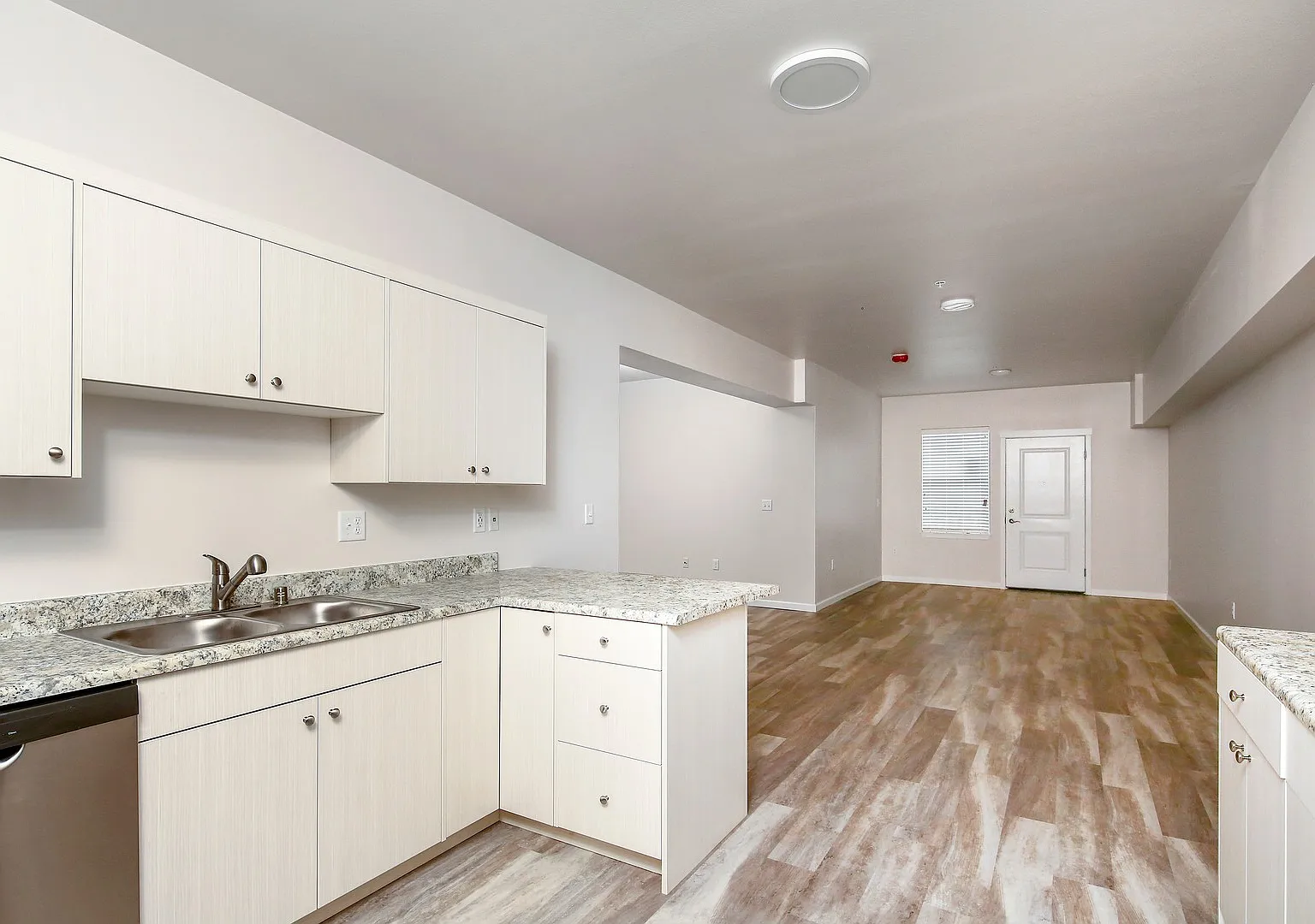 East Ridge Apartments — Photo 4