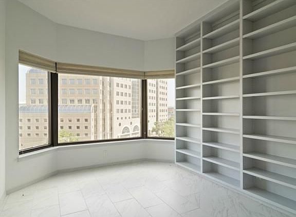4th image of 3030 McKinney Ave APT 604