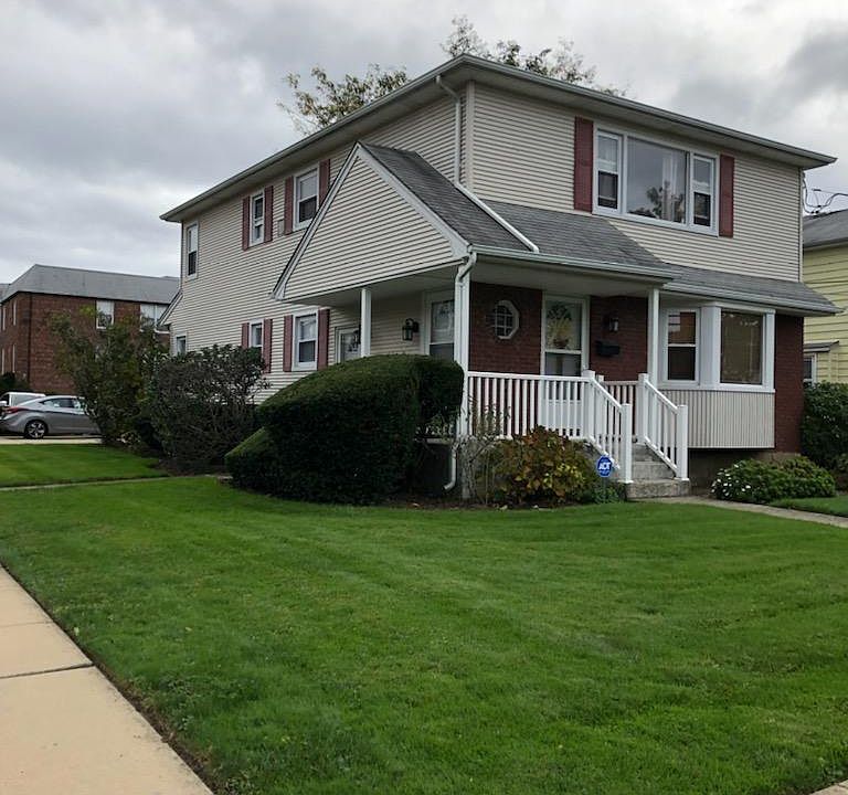 1st image of 1 Hanover Pl #1