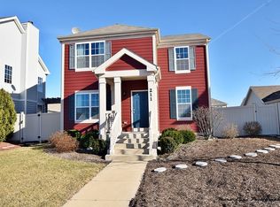 211 Dawn Ct, Elgin, IL 60124