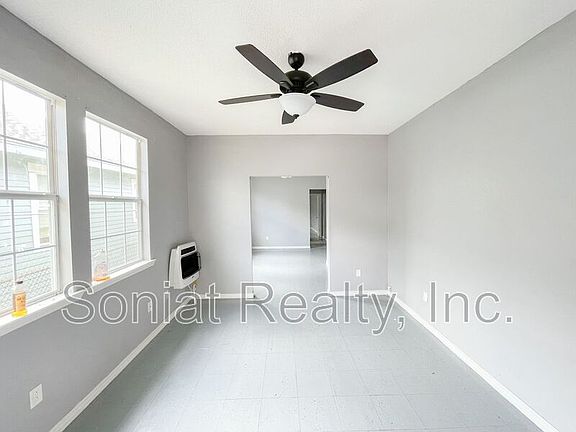 2nd image of 1726 Mandeville St