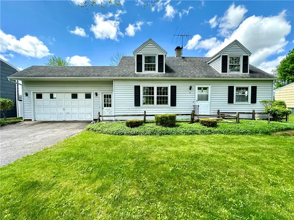 10 Arlington Park, Canandaigua, NY 14424